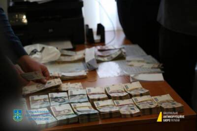 Депутата Киевсовета-«слугу» задержали на 1,26 млн взятки