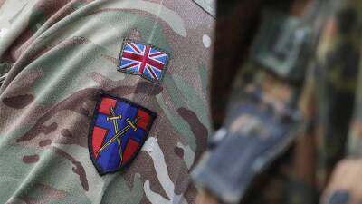 Британия приведет в готовность тысячу военных для поддержки НАТО