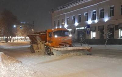 За ночь с улиц Ульяновска вывезли 104 самосвала снега