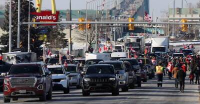 Канадские дальнобойщики заблокировали пограничный мост с США - rus.delfi.lv - USA - Латвия - шт. Мичиган - Оттава - Canada - провинция Онтарио
