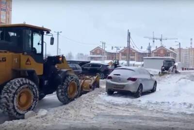 Продолжается расчистка улиц Йошкар-Олы от снега
