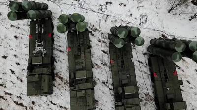 Российские С-400 заступили на боевое дежурство в Белоруссии — видео