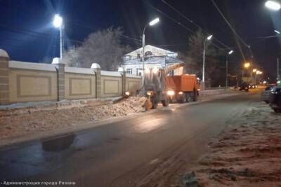 В ночь с улиц Рязани вывезли более 3 тыс. кубометров снега