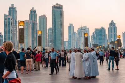Власти ОАЭ анонсировали смягчение COVID-ограничений для туристов