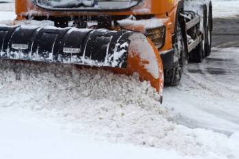 Три парковки очистят от снега завтра в Вологде