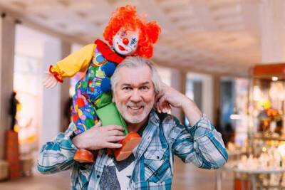 Тульский цирк лишился крупнейшего в мире Музея клоунов, а коллекционера выставили на улицу