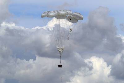 В России запатентовали умный парашют с ГЛОНАСС