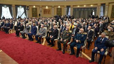 Звания и медали: более 200 кыргызстанцев получили государственные награды