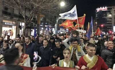 «Измена! Предательство! Досрочные выборы!»: в Черногории начались...