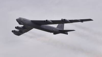 Йенс Столтенберг - США перебросили в Британию группу стратегических бомбардировщиков B-52H - russian.rt.com - США - Англия - Румыния - штат Северная Дакота - Интерфакс