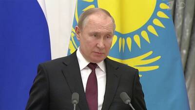 Владимир Путин заявил о продолжении переговоров с Западом в открытом и закрытом форматах