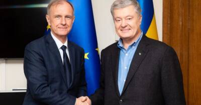 Порошенко призвал Евросоюз поддержать позицию Сената Польши по предоставлению Украине оборонного оружия