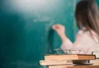 На Волыни невакцинированная учительница выиграла суд: ее вернули в школу и выплатили зарплату