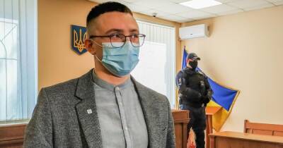 Дело Стерненко: суд снял обвинения в деле о хранении боевого патрона