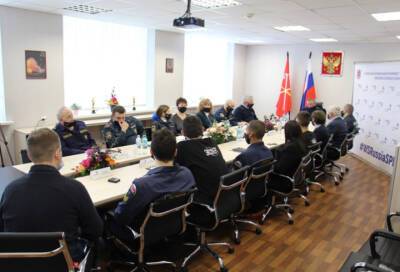 Пожарные и спасатели Ленобласти приняли участие в работе "круглого стола" WorldSkills Russia