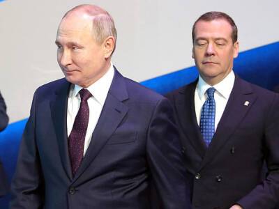 Путин нашел Медведеву новую работу в Совбезе