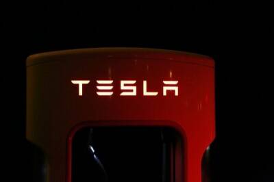 Tesla сообщила об отзыве более 570 тыс. электромобилей