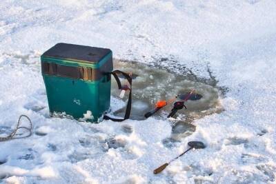 Толщина льда на Оке в Алексине достигла 20-25 сантиметров