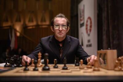Wink покажет историю самого знаменитого шахматного поединка в фильме «Чемпион мира»