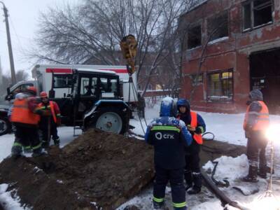 В Новосибирске отключили от отопления 53 многоквартирных дома из-за аварии на Широкой