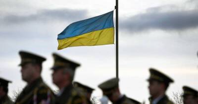 Сергей Кривонос - На Украине генерал пожаловался на "бумажную" армию - ren.tv - Украина