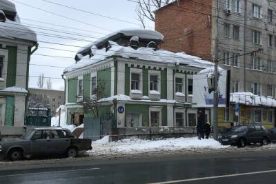 Небоскреб у библиотеки СГУ: на улице Московской в Саратове началась подготовка к сносу двух исторических зданий