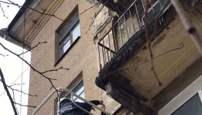В Воронеже ГЖИ предписала УК обеспечить безопасность жильцов дома с рухнувшими балконами