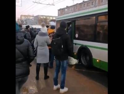 «Что вы устроили?»: жителей Калуги шокировали сбои в работе транспорта