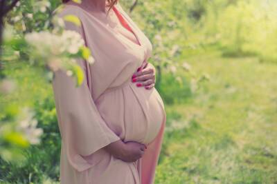 Эпидемиолог Горелов заявил, что COVID-19 у беременных замедляет темпы развития малыша