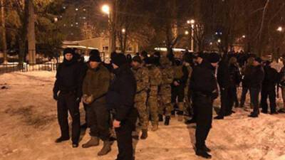 Радикалы не верят в успех в Донбассе и выезжают из Харькова в Закарпатскую область — ЛНР