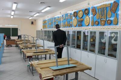 Тюменские власти на неделю продлили дистанционное обучение для школьников