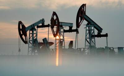 Нефть приближается к 100 долларам за баррель. Что происходит и почему мир это не радует?