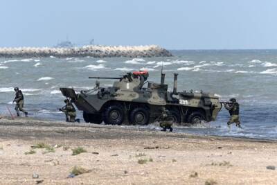 В Крыму прошли военные учения по защите баз Черноморского флота от диверсантов