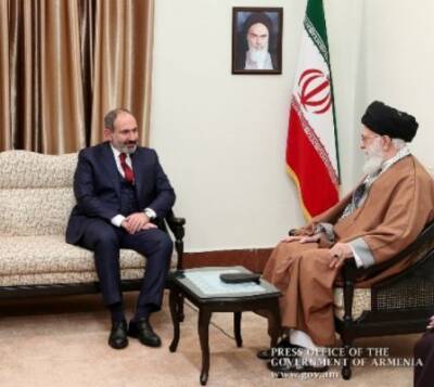 Пашинян поздравил иранское руководство с годовщиной Исламской революции