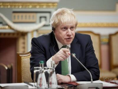 Джонсон заявил, что Британия не будет вмешиваться напрямую в случае вторжения РФ в Украину