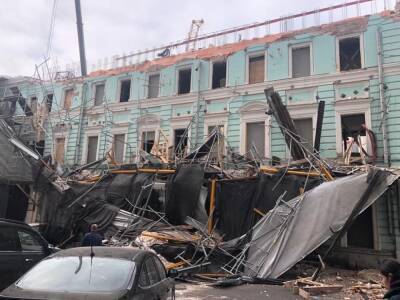 В Москве напротив нового здания Госдумы рухнула часть исторического особняка