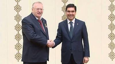 Бердымухамедов пожелал здоровья почетному старейшине Туркменистана Владимиру Жириновскому