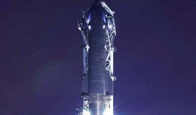 Фото дня: Маск построил самую большую ракету в мире