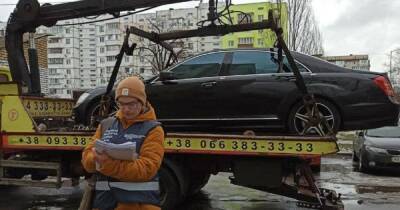 В Киеве конфисковали Mercedes-Benz S-Class у злостного неплательщика штрафов (фото)
