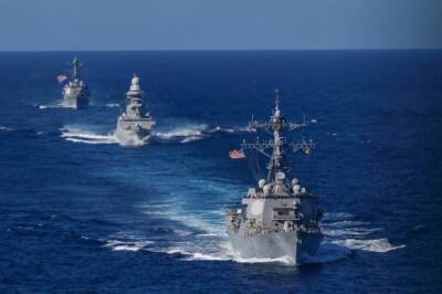 ВМС США направили группу эсминцев УРО в Европу для наращивания американского военного присутствия