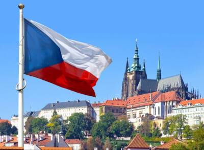 Чехія планує продовжити постачати Україні зброю