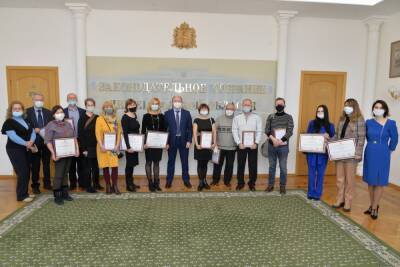 16 художников наградили в Законодательном собрании Нижегородской области - vgoroden.ru - Нижегородская обл.
