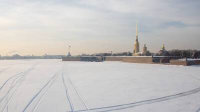 МЧС обещает петербуржцам сильный ветер и гололедицу 12 февраля
