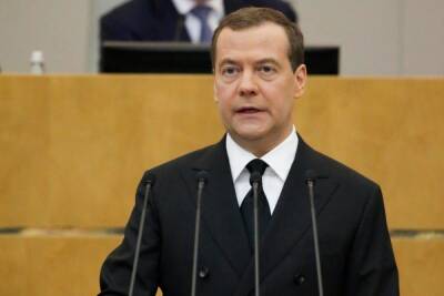 Медведев заявил об увеличении миграционного потока в Россию на треть