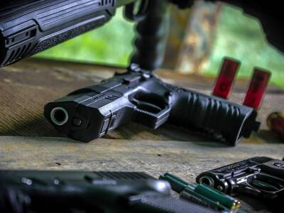 В Гатчине школьник выстрелил в ученика из пневматического пистолета