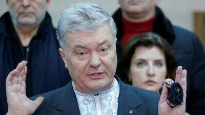 Суд в Киеве оставил в силе меру пресечения Порошенко по делу о госизмене