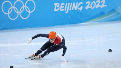 Шорт-трекистка Схюлтинг победила на дистанции 1000 метров с мировым рекордом на Играх в Пекине