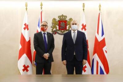 Министр обороны Грузии встретился с послами США и Великобритании
