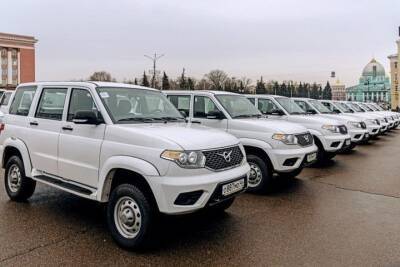 В Курской области в рамках модернизации здравоохранения четыре ЦРБ получат 19 автомобилей