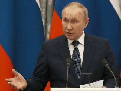 Reuters: На переговорах в Москве Макрон увидел "более жесткого" Путина